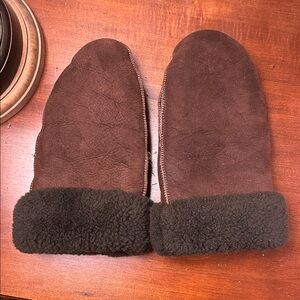 Vintage Handmade Cozy Brown Shearling Mittens